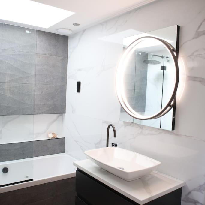 Vila Luxury Detached Peak District Stone Barn - Dog Friendly Hazelwood Exteriér fotografie