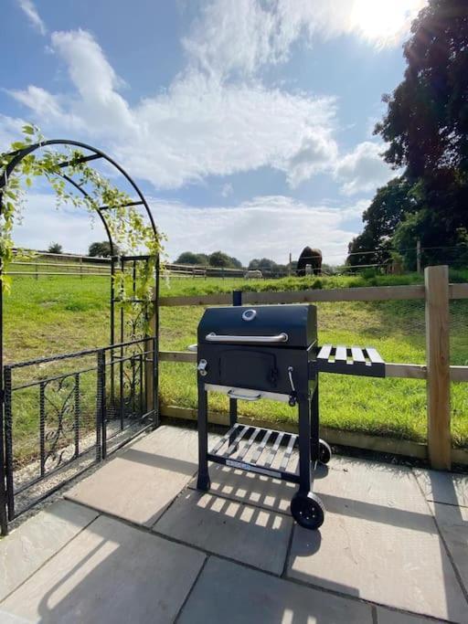 Vila Luxury Detached Peak District Stone Barn - Dog Friendly Hazelwood Exteriér fotografie