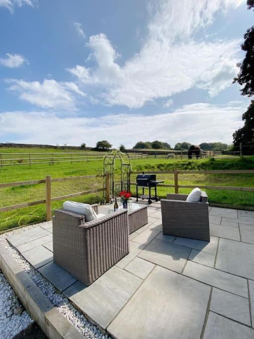 Vila Luxury Detached Peak District Stone Barn - Dog Friendly Hazelwood Exteriér fotografie